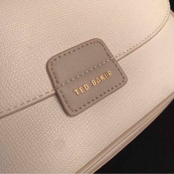 TED BAKER LONDON Rory Leather Shoulder Bag w/ Rose Rivet Strap NWT Ivory White - Picture 5 of 10